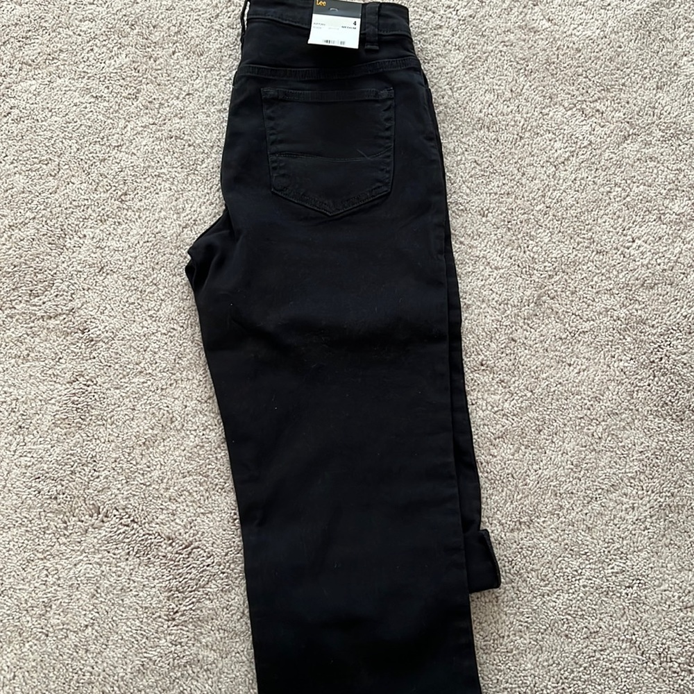 Lee Women's Relaxed Fit Capri